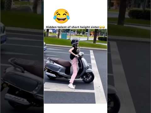 Hidden talent of short height sistere🤣😂duke390#scooty#funny#bikerider #kawasaki #shorts#trending