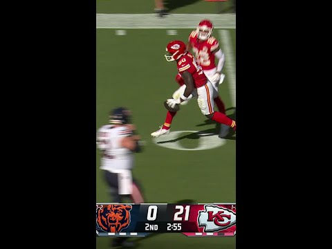 Chiefs Turn Two Bears Turnovers into 10 Points video clip