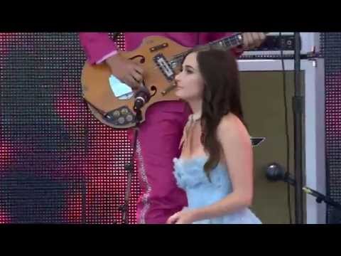 Kacey Musgraves - Blowin' Smoke (Live at Farm Aid 30)