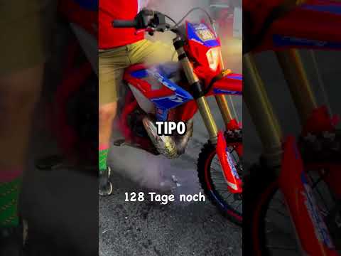 Bikers rompiendo sus motoras
