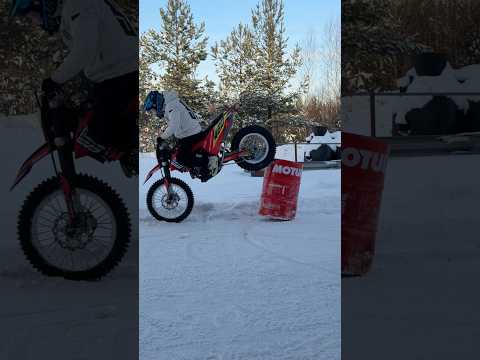 Target stoppie winter edition 😎