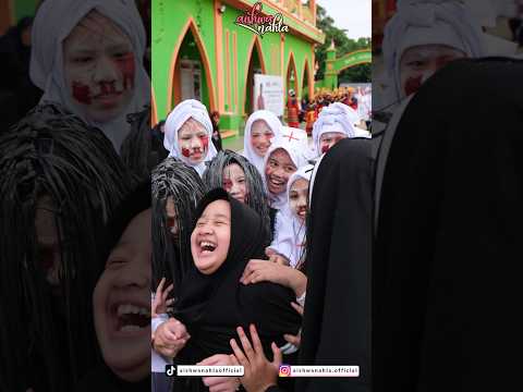 AISHWA KETAKUTAN DI KEROYOK HANTU