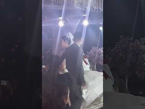 父母从小就不在了，是伯父一家把我养大，今天出嫁伯母怕我受委屈陪嫁30万，我终于忍不住改口叫了爸，跪谢多年养育恩 #wedding