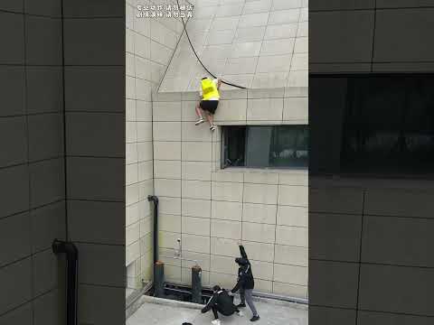 The Delivery Man Was Almost Caught Today #funny #extreme #exciting #parkour