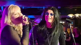Ozzy Jam feat. Astrid - Shot In The Dark (3)