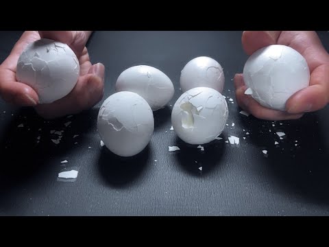 ASMR - Eggs cracking