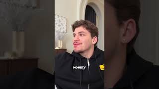 Може скажемо йому?