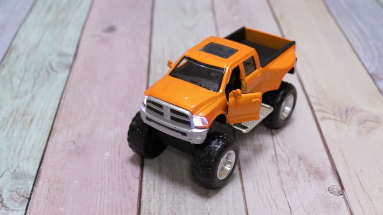 Автомобиль kings toy инерционный световые звуковые эффекты металлический оранжевый 1:32  - видео