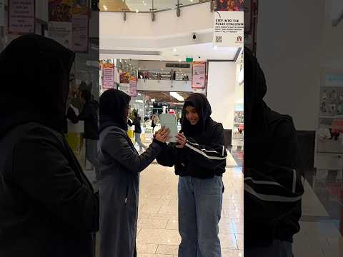 البنت مكنتش عايزه تقلعها وهي ماشيه بتقولي انا حاسه براحه 🥺🤍#fyp #explore #explorepage #hijab