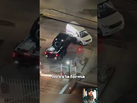 Conductor mal estacionado, recibe su lección #camiones #trucks #traileros #camioneros #camion