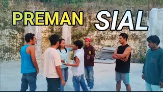 Detik Detik preman sok jago salah palak Polwan bersama rombongan !!