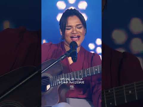 Se você precisa de esperança, veja 'Deus Já Está Lá.' Novo clipe da Fabiana Sinfrônio tá emocionante