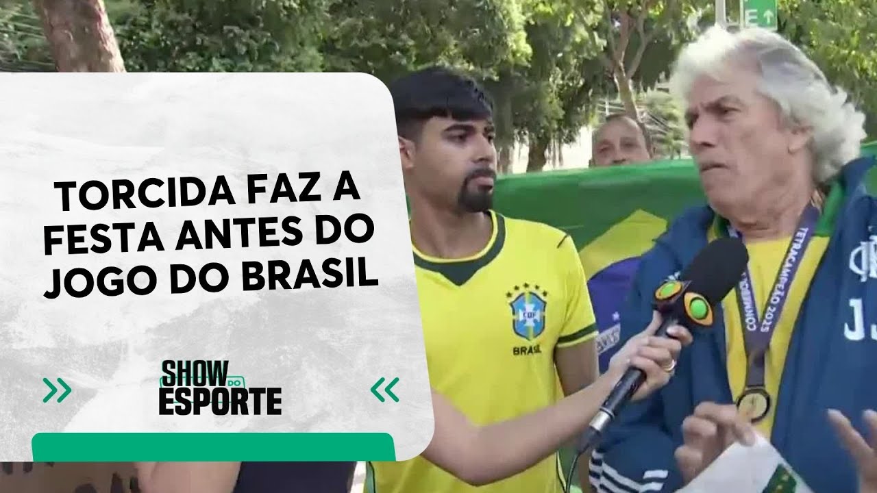 Torcida faz a festa antes do jogo do Brasil contra o Panamá