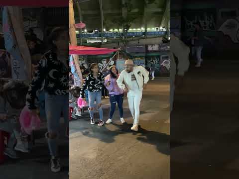 Broma a fans de Karol g 😂 casi me golpean 😅