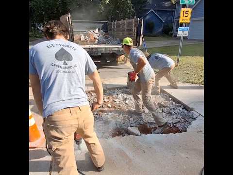 diy concrete #concrete #bluecollar #construction #diy #fyp #satisfying #shorts