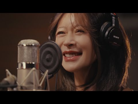 中森明菜「♪チョコレートは明治」を歌う（明治ミルクチョコレート「Melody of meiji」）