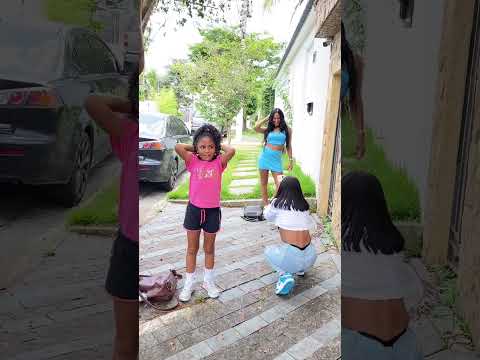 Alice e tropa #shortviral #humor #chocolate #viralshort #viralvideos #shortvideo #shortsfeed #shorts