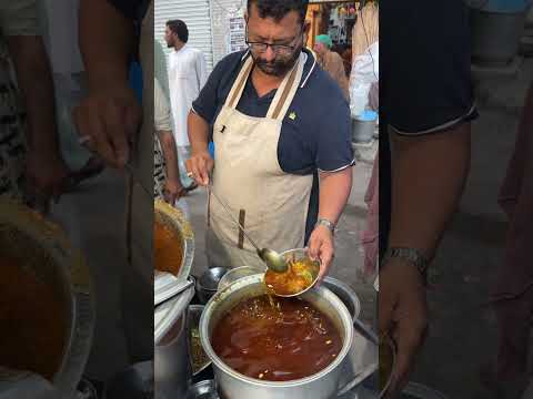 Lahore Famous Murgh Channay | Saleem Butt Desi Murgh Channay | Chicken Channay | Anar Kali Lahore
