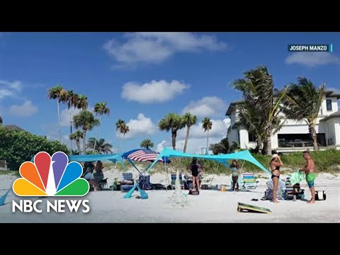 Florida Residents Push Back On Town’s Beach Umbrella Ban
