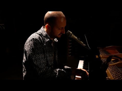 Alessandro Seno Acoustic Trio