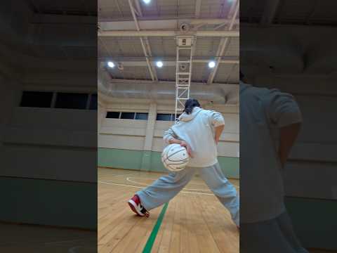 No-Look의 끝판왕... 👑 "Eyes Behind? Deep 3!" #shorts