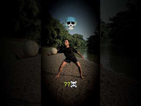 Who is this handbroken goalkeeper ?? 💀☠️ #football #goalkeeper #footballrepublic #shorts #soccer