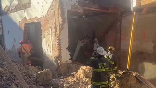 Worker trapped after DC row house partly collapses on V Street NW | NBC4 Washington