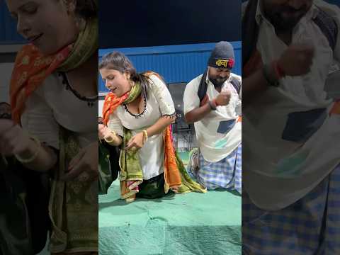 рдирд░рд╡рд╛рдирд╛ рдореЗрдВ рдЖрдИ рдЕрдореАрд╖рд╛ рдкреВрдирд┐рдпрд╛ рдФрд░ рдмрд╛рдмрд╛ рдкреЗрд▓реЗ рдзрдорд╛рд▓ рдордЪрд╛рдиреЗред рдкреВрд░реА рдкрдмреНрд▓рд┐рдХ рдЭреВрдо рдЙрдареАред