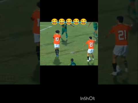 اكثر لقطة مضحكه في تاريخ محمد صلاح هتموت من الضحك حرفياً😂😂#كرة_القدم#football #shorts #youtubeshorts