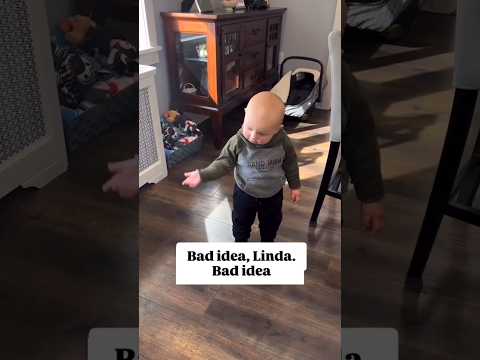 This toddler is already grown up 😂