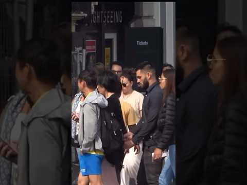 Ik spotte 4 zakkenrollers in Amsterdam!!! #pickpocket #amsterdam #zakkenroller