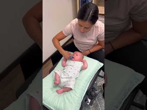 Part 2: His neck adjustment #chiropractic #tips #baby #pediatrics #chiro #asmr #mommaschiro
