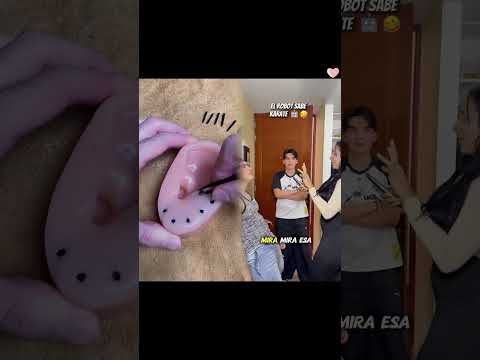 EL ROBOT SABE KARATE 🥋🤖 JAJAJA#parati #viral #parejas #humor #comedia