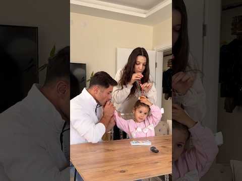 Kızıma annesiyle birlikte şaka yaptık 😂