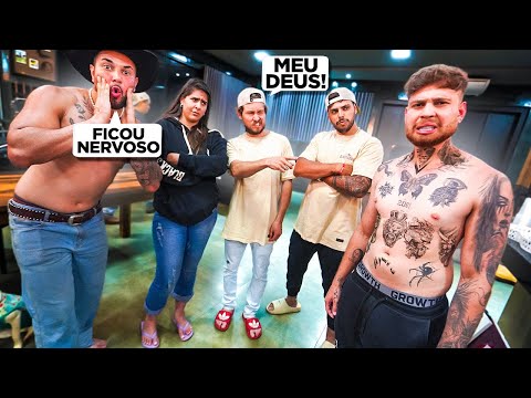 TROLEI MEUS AMIGOS FAZENDO TATUAGEM NO CORPO INTEIRO 🤫 ELES FICARAM IMPRESSIONADOS