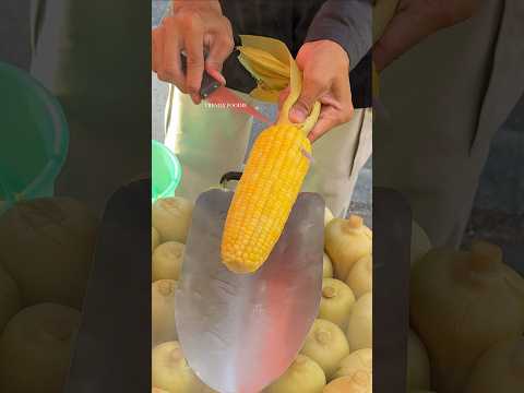 Bangkok's Corn Cutting Master!!!