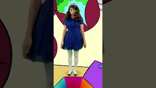 Do you know the way out? 🤔 Ms. Booksy’s Wonderland Adventure #shorts