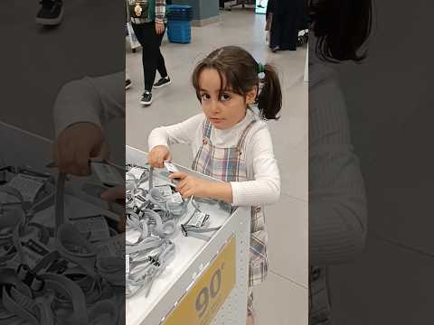 انا احبكم بس انتو تحبوني 🤔🤔امنه القمر 😍#shorts