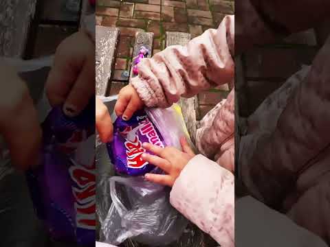 Derin arkadaşlara haribo vermedi!! #selinvederinkardeşler #eğlencelivideolar
