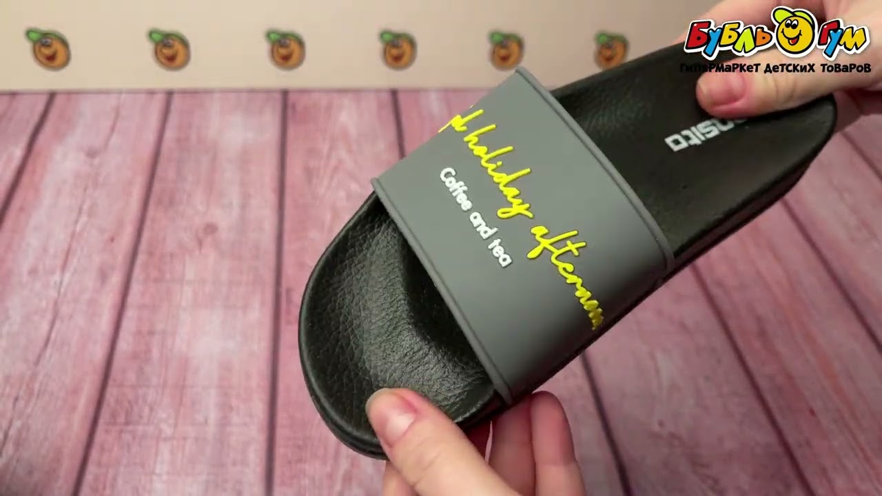 Шлепанцы TIBURON пляжные с тонкой курсивной надписью черные - видео