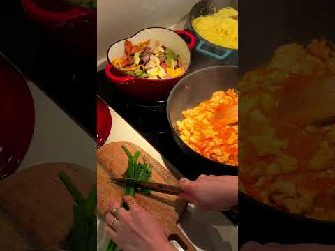 TAVUKLU NOODLE YAPİYORUZ! #tavuk #noodle #tarif #shortvlog #food #yemektarifleri #yemek  #recipe