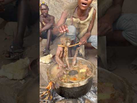 Understand Hadza favorite meal #food #cooking #africa #foodpreparation #hunters #cookingfood