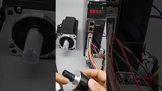 Synchronized servo motors