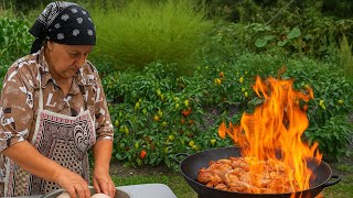 SWEET GRANDMA  Prepares Delicious Chicken Feast 🍗 + Fresh Fruit Surprise 🍇