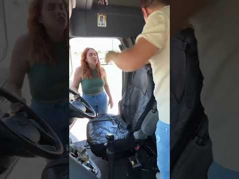 Cuando La chuky te cai al trailer#fyp #fy #comedia #truck #reels #viralvideo #humor #comedy #funny