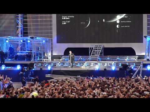 Progress Live 2011: Robbie Performs Come Undone At Manchester (4 June)