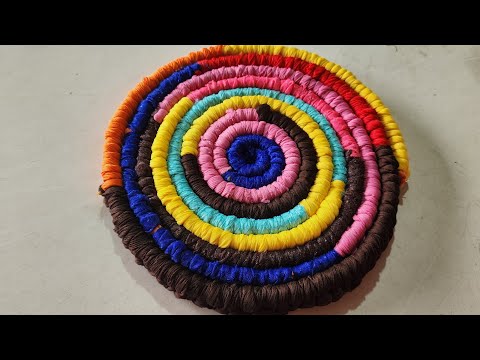 वाओ मार्केट जैसा खूबसूरत पायदान घर पर कैसे बनाए #doormatbananekatarika #oldclothes #paydandesign...