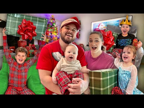 OUR FIRST CHRISTMAS AS A FAMILY OF SIX!! ✨ (Daily Bumps 2024 Christmas Special!)