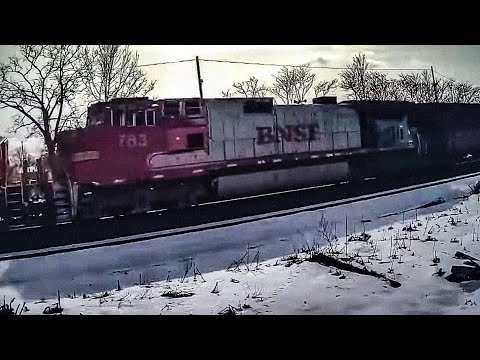 Surprise Amtrak Train-See How! BNSF Warbonnet On BNSF Tanker Train! Pair GP38-3 Units + More Trains!