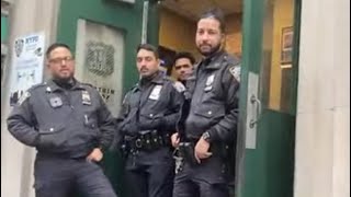🔴#livestream at #nypd Midtown North 👮to see who is late for shift change & stroll to Times Square